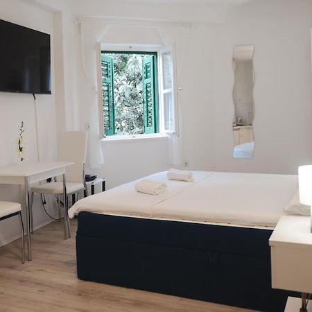 Apartment Marinis Split Buitenkant foto